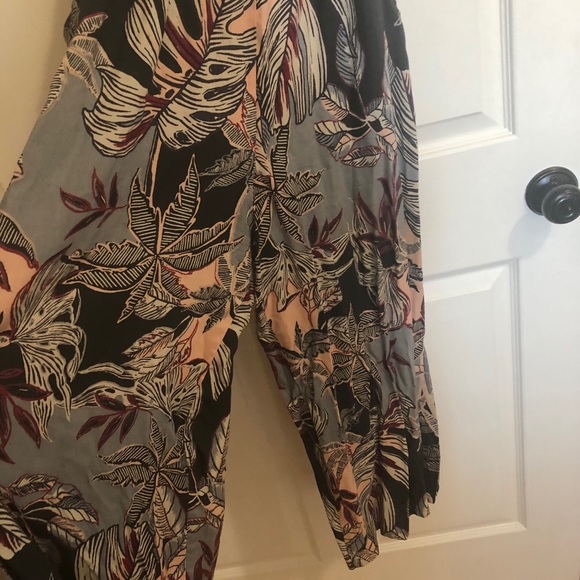 Flowy summer jumpsuit - Picture 2 of 4